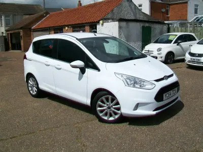 Used Ford B-MAX Titanium 105 HP (77 kW) 2014 White MPV