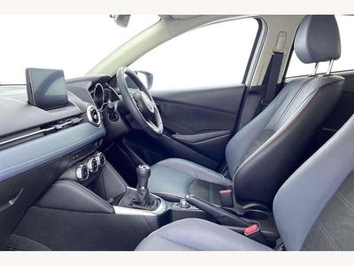 Used Mazda 2 Inclusive 90 HP (66 kW) 2022 White Hatchback