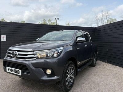 Used Toyota HiLux 150 HP (110 kW) 2019 Grey Pickup