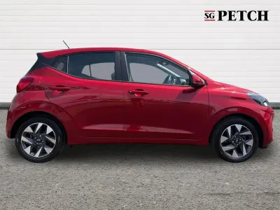 Used Hyundai i10 Advanced 62 HP (45 kW) 2025 Red Hatchback