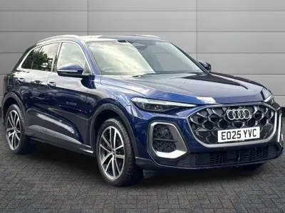 Used Audi Q5 Advanced 204 HP (150 kW) 2025 Navarra blue SUV
