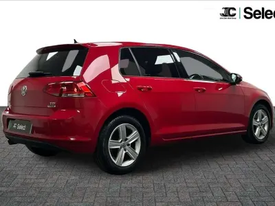 Used VW Golf VII Edition 108 HP (79 kW) 2017 Red Hatchback