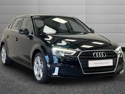Używany Audi A3 Sport 115 KM (84 kW) 2018 Czarny Sedan/Limuzyna