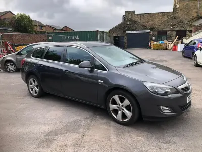 Second-hand Vauxhall Astra SRi 2012 Gri Break