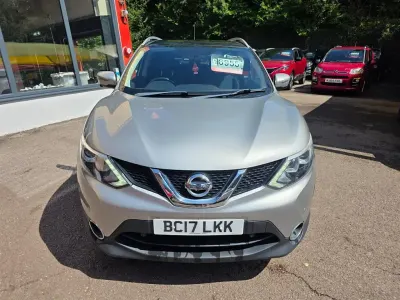 Used Nissan Qashqai N-Connecta 110 HP (80 kW) 2017 Silver SUV