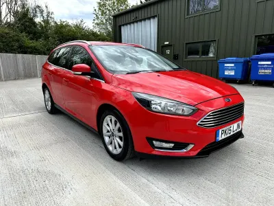 Used Ford Focus Titanium 125 HP (91 kW) 2015 Red Estate