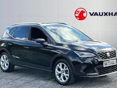 Usado Seat Arona FR 110 CV (80 kW) 2023 Negro SUV