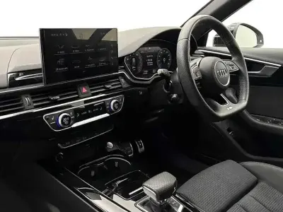 Used Audi A4 Black Edition 204 HP (150 kW) 2024 White Estate