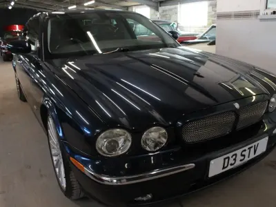 Used Jaguar XJR Supercharged 400 HP (294 kW) 2006 Blue Sedan