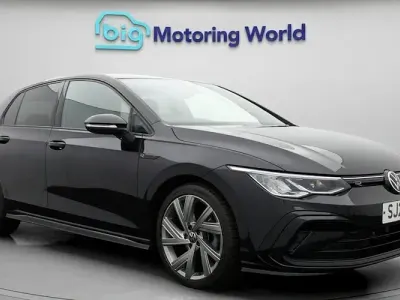 Used VW Golf VIII R-line 131 HP (96 kW) 2024 Hatchback