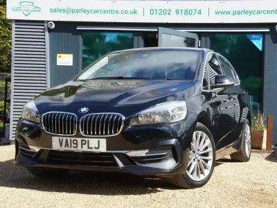 Begagnad BMW 225 Luxury Line 224 HK (164 kW) 2019 Svart Halvkombi
