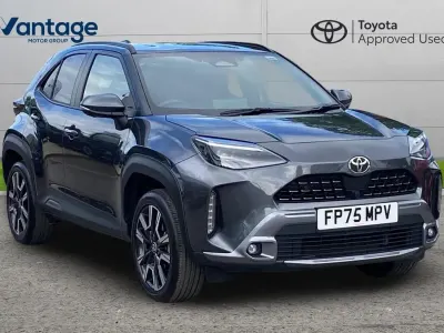 Used Toyota Yaris Cross 128 HP (94 kW) 2025 Grey SUV