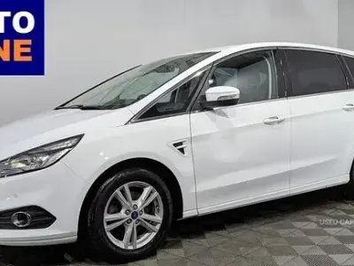 Used Ford S-MAX Titanium 150 HP (110 kW) 2018 White MPV