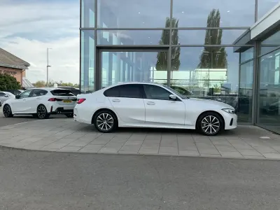 Usado BMW 330 Sport Line 254 CV (186 kW) 2023 Blanco Berlina