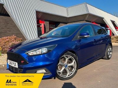 Usado Ford Focus ST 185 HP (136 kW) 2016 Azul Citadino
