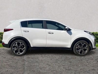 Used Kia Sportage GT-Line 116 HP (85 kW) 2022 White SUV