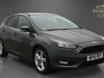 Begagnad Ford Focus Zetec 2015 Grå Halvkombi