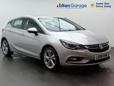 Gebraucht Vauxhall Astra SRi 150 PS (110 kW) 2018 Silber Kleinwagen