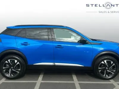 Usado Peugeot 2008 Allure Premium 100 HP (73 kW) 2022 Azul SUV