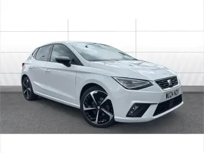 Used Seat Ibiza FR Sport 108 HP (79 kW) 2024 White Hatchback