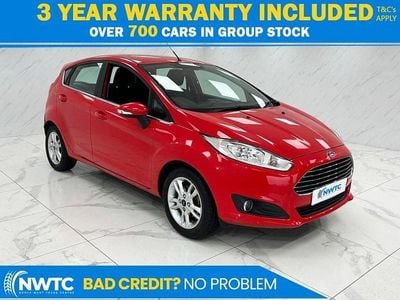 Used Ford Fiesta Zetec 100 HP (73 kW) 2015 Red Hatchback