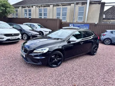 Used Volvo V40 R-Design 120 HP (88 kW) 2019 Black Hatchback
