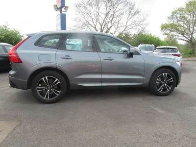 Używany Volvo XC60 Momentum 2021 Szary SUV