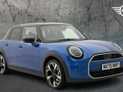 Used Mini Cooper Hatch 113 kW (154 HP) 2025 Blue Hatchback