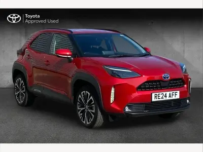 Used Toyota Yaris Cross 116 HP (85 kW) 2024 Red SUV