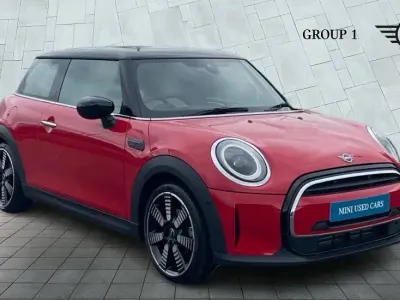 Used Mini Cooper Exclusive 136 HP (100 kW) 2023 Red Hatchback