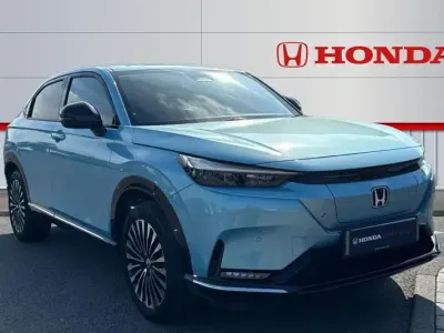 Begagnad Honda e Elegance 150 kW (204 HK) 2024 Halvkombi