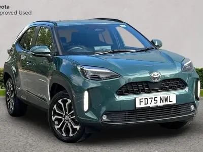 Used Toyota Yaris Cross Design 116 HP (85 kW) 2026 Green SUV