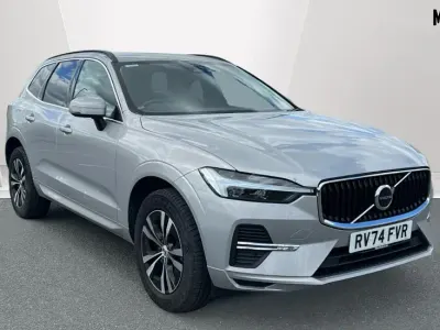 Usado Volvo XC60 Core 250 HP (183 kW) 2024 Prateado SUV