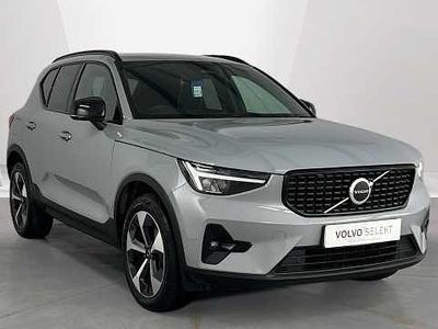 Usado Volvo XC40 Plus 194 HP (142 kW) 2025 Cinzento SUV
