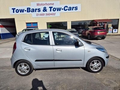 Used Hyundai i10 Style 78 HP (57 kW) 2010 Silver Hatchback