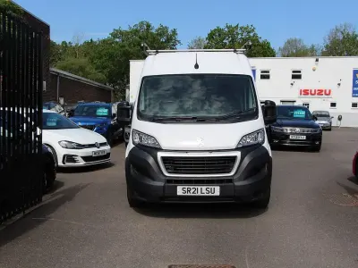 Second-hand Peugeot Boxer 140 CP (102 kW) 2021 Alb Van