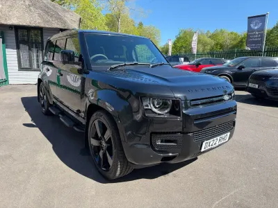 Gebraucht Land Rover Defender 525 PS (386 kW) 2022 Schwarz SUV