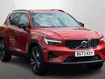 Used Volvo XC40 Ultimate 194 HP (142 kW) 2023 Red SUV