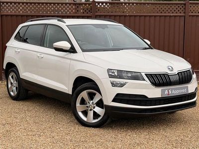 Used Skoda Karoq SE 115 HP (84 kW) 2019 White SUV