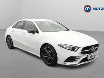 Używany Mercedes A200 AMG Line Premium 163 KM (119 kW) 2022 Biały Sedan/Limuzyna