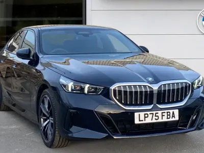 Begagnad BMW 530e M Sport 295 HK (216 kW) 2026 Svart