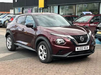 Używany Nissan Juke N-Connecta 2022 Czerwony SUV