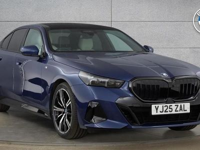 Begagnad BMW 520 M Sport 205 HK (150 kW) 2025 Blå