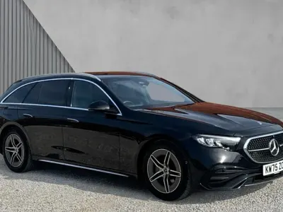 Usado Mercedes E220 AMG line 197 HP (144 kW) 2026 Preto