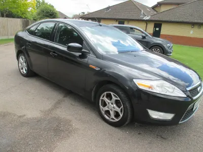 Begagnad Ford Mondeo Zetec 2009 Svart Halvkombi