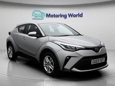 Używany Toyota C-HR 122 KM (89 kW) 2023 Srebrny SUV