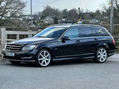 Usado Mercedes C180 2012 Preto Carrinha