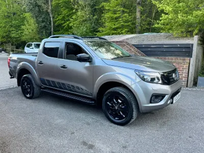 Usado Nissan Navara N-Guard 190 HP (139 kW) 2021 Cinzento Pickup