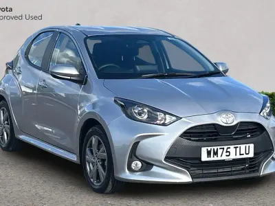 Used Toyota Yaris 116 HP (85 kW) 2026 Silver metallic Hatchback