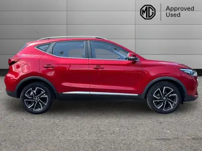 Used MG ZS 106 HP (77 kW) 2022 Red SUV